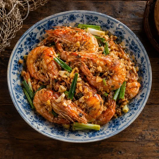 กุ้งกระเทียมผัดมันกุ้ง