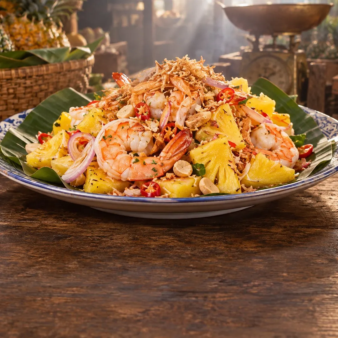 ยำสับปะรดภูเก็ตกุ้งสด อาหารภูเก็ต