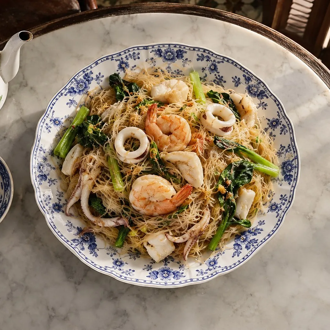 หมี่สั่วผัดแห้งทะเล อาหารภูเก็ต