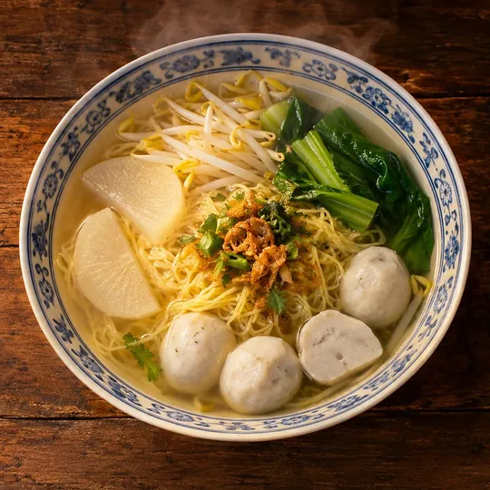 บะหมี่ลูกชิ้นปลาน้ำใสแบบภูเก็ต