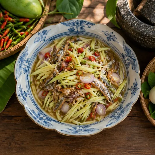 น้ำชุบมะม่วงเปรี้ยวปลาฉิ้งฉ้าง